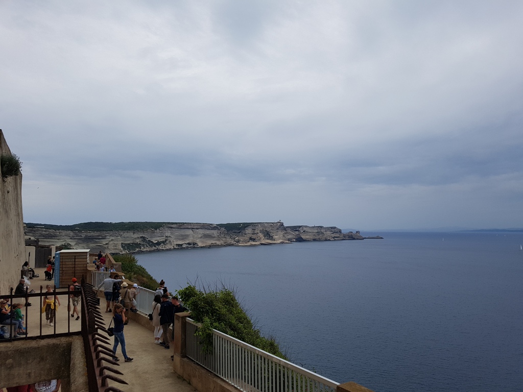 Bonifacio sous la pluie